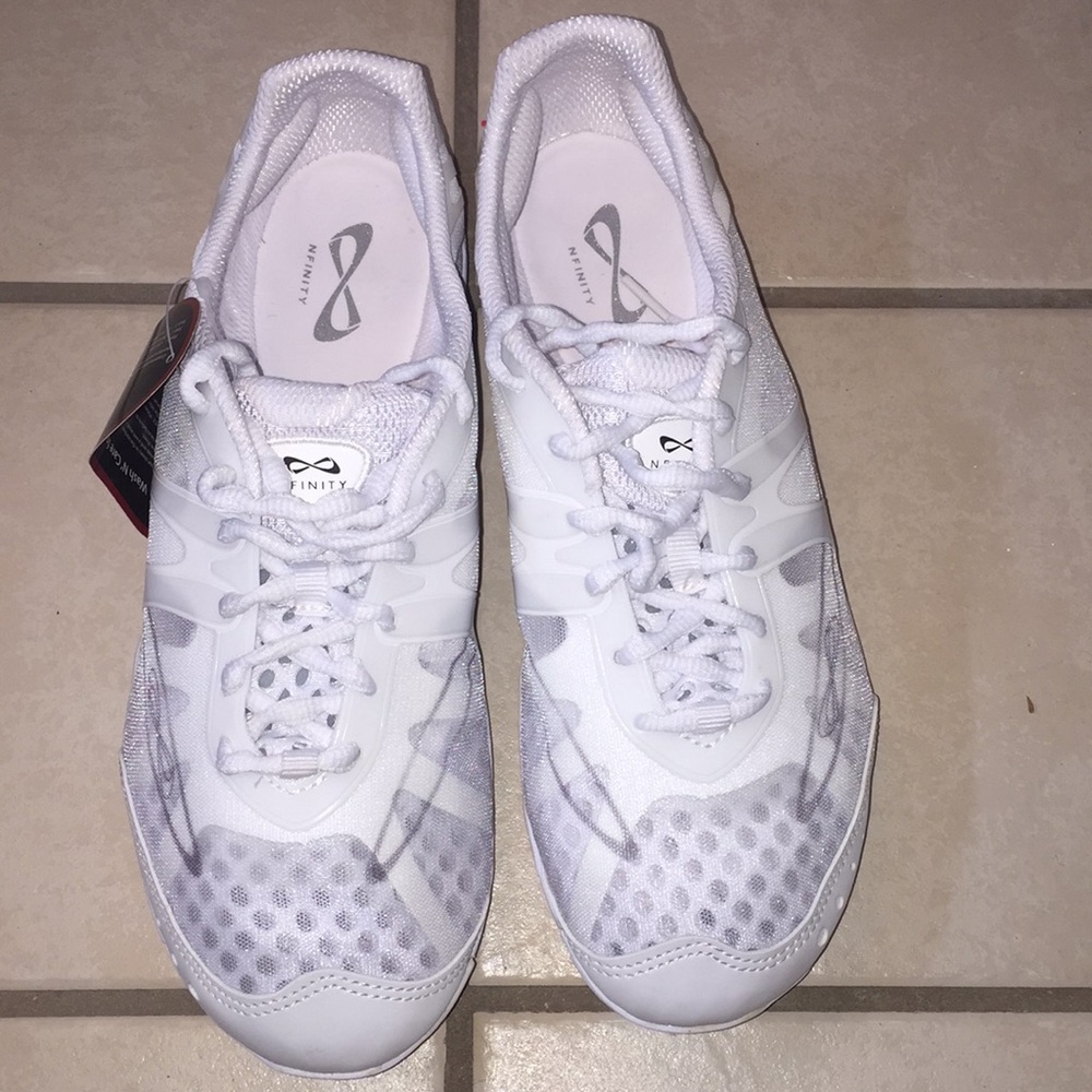 Nfinity vengeance cheer shoes size 9.5